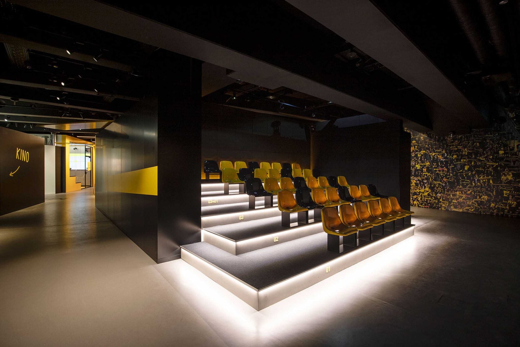 BVB_Borusseum_Museum_Innenausbau_22 BVB Borusseum - Borussia Museum Dortmund Kino 2