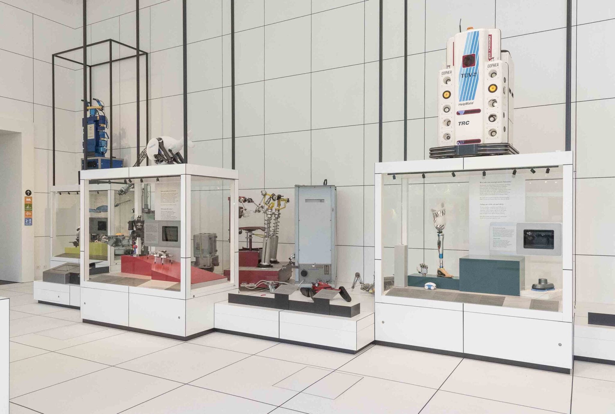 Deutsches Museum Robotics + Model - Vitrinen 3