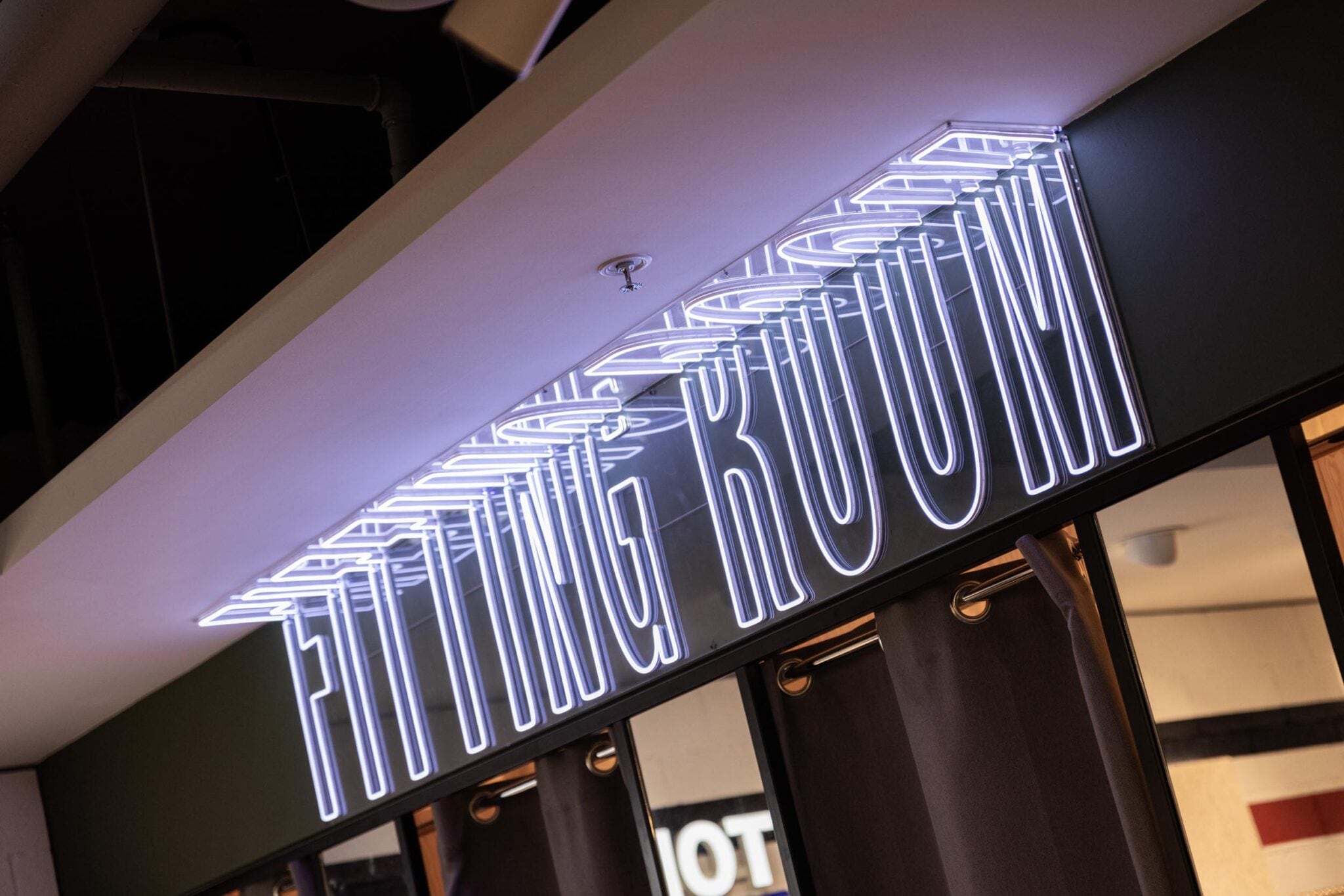 Peek & Cloppenburg - Filiale Wien - Fitting Room Schild