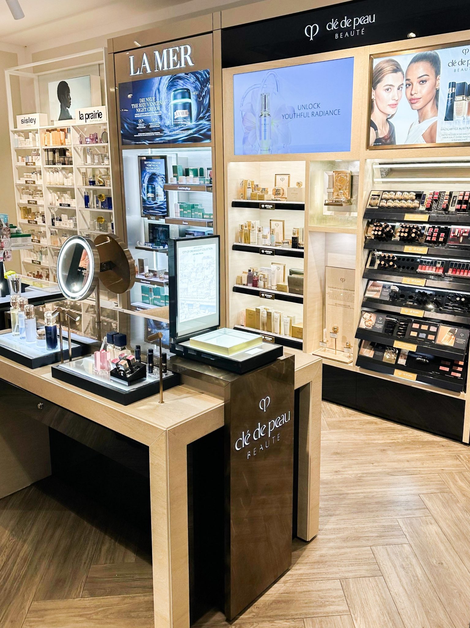 Clé de Peau KörlingInteriors Douglas Freiburg