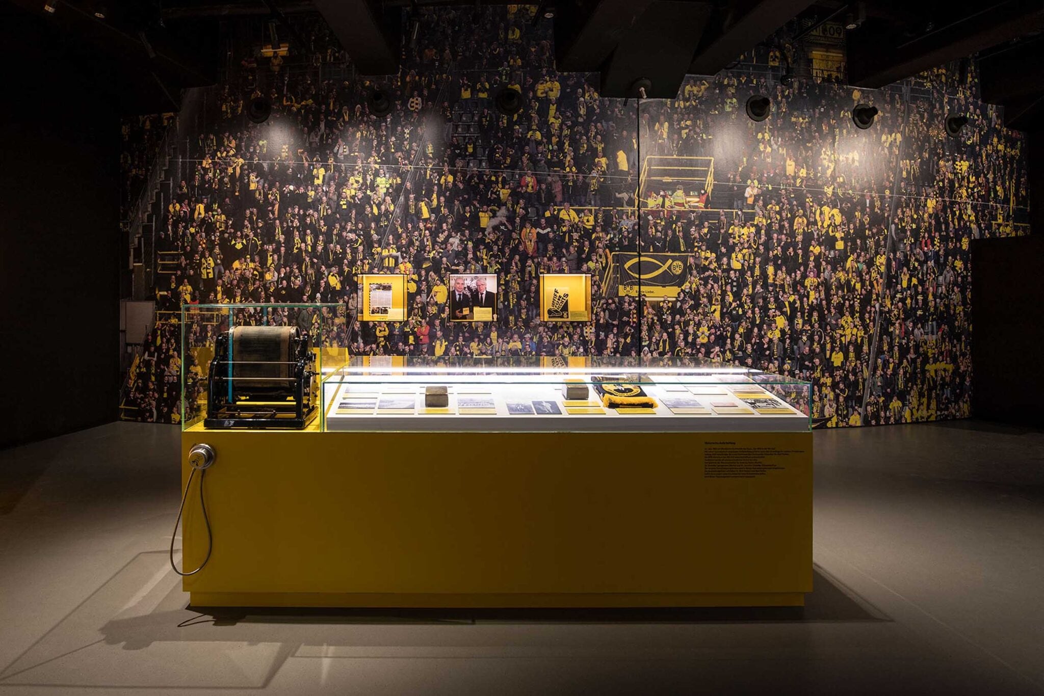 BVB Borusseum - Borussia Museum Dortmund Vitrine 2