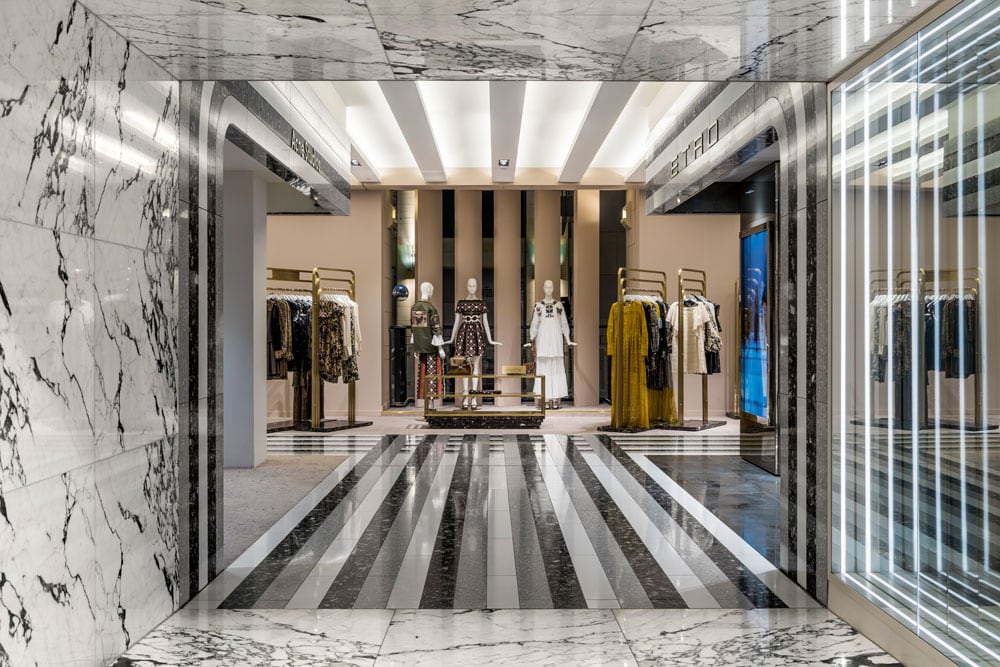 Ladenbau | Shop Fitting KaDeWe Berlin - Women's Designer Department 4 Ladenbau Körling Interiors: Shop Fitting im KaDeWe Berlin - Women's Designer Department Blick Durchgang