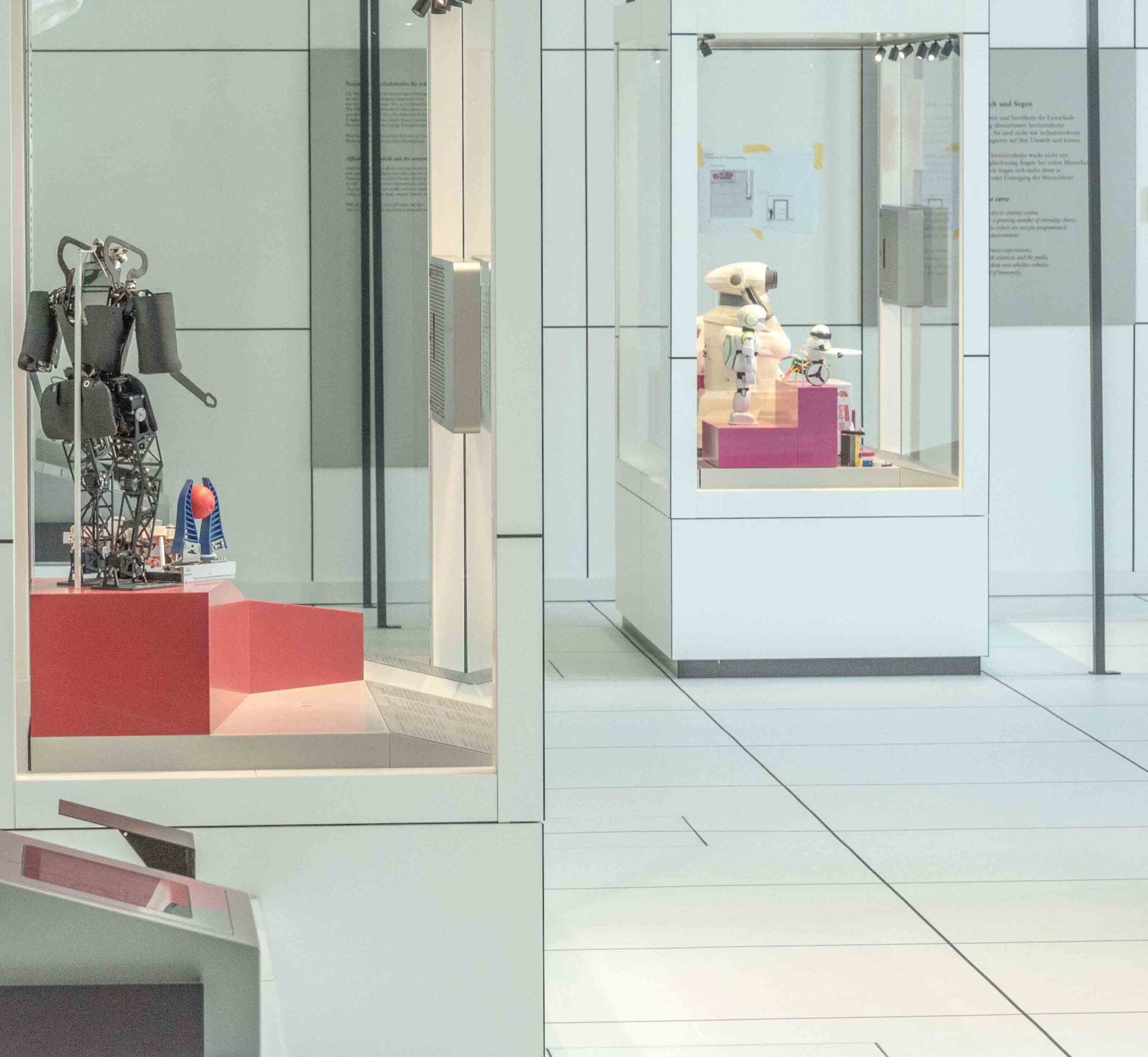 Deutsches Museum Robotics + Model - Vitrinen 2