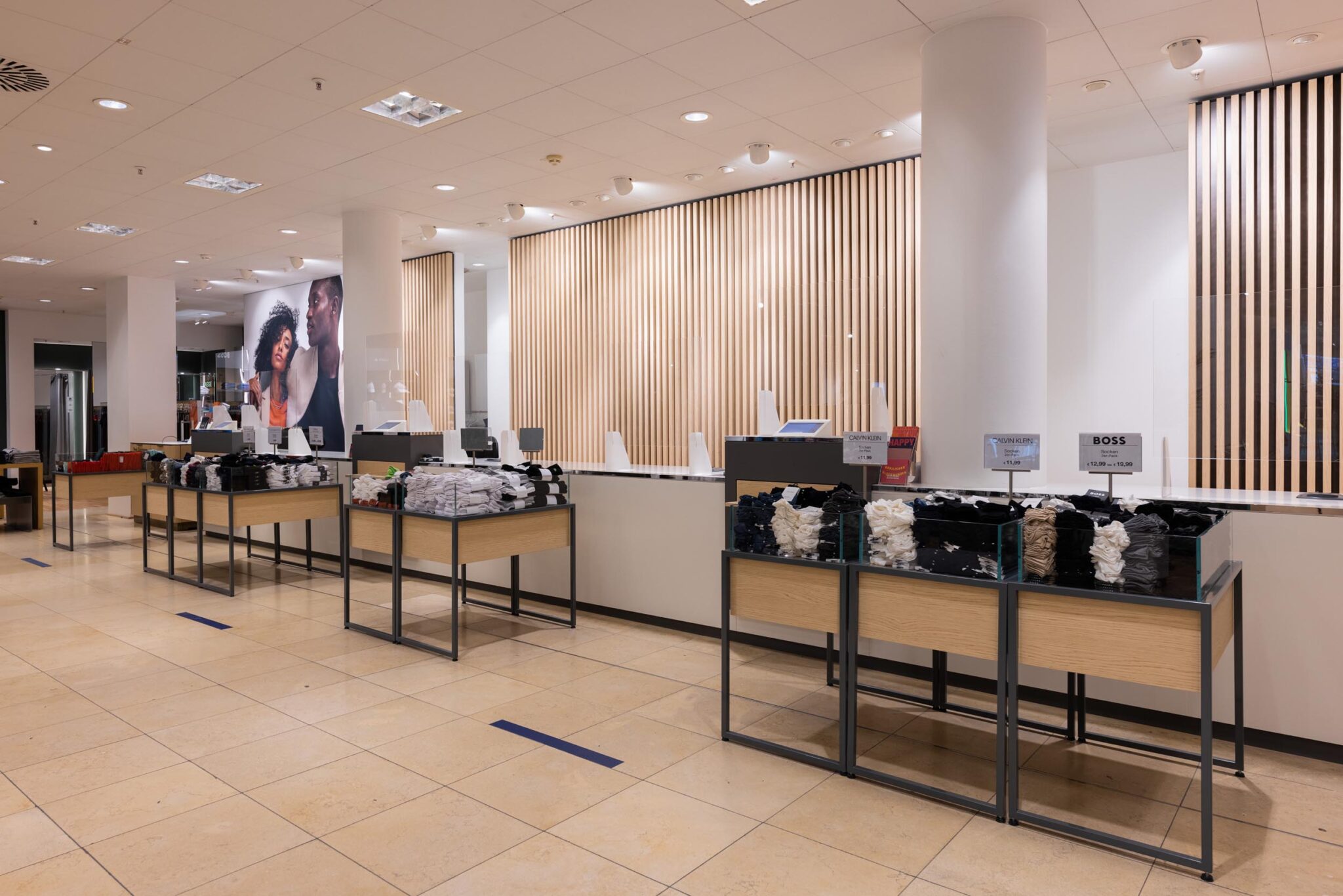 P&C_Ladenbau_Shop Fitting_Wien_2 Peek & Cloppenburg - Filiale Wien - Kassenbereich