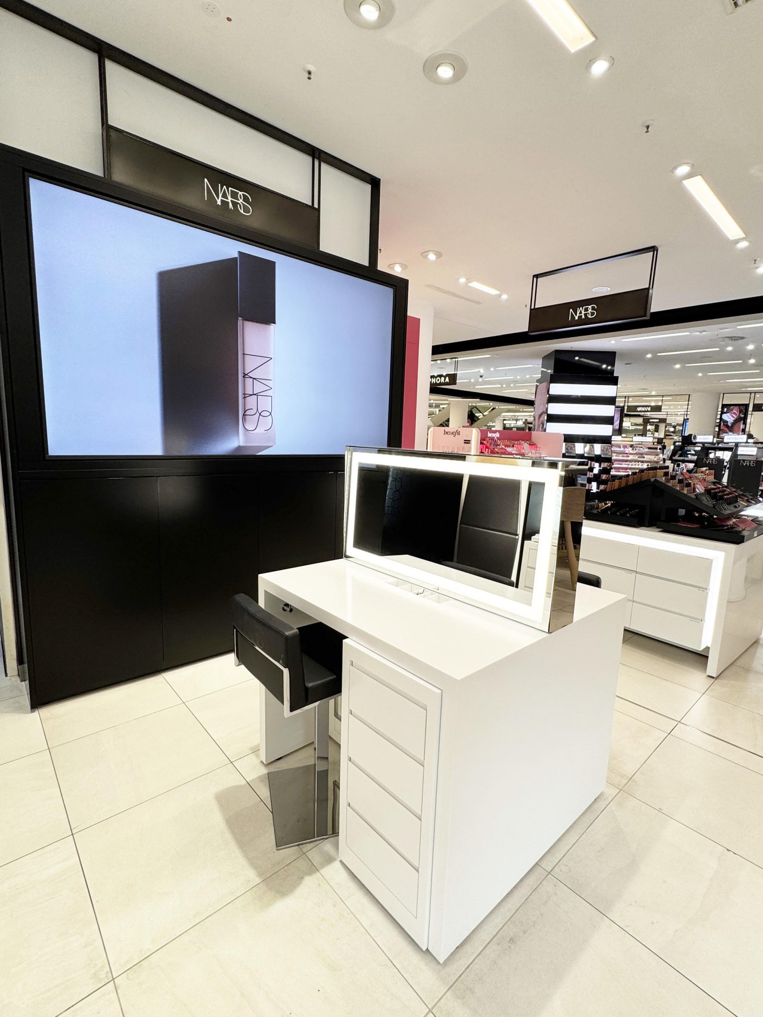 NARS Shop-in-Shop Fläche bei GALERIA Düsseldorf - Körling Interiors