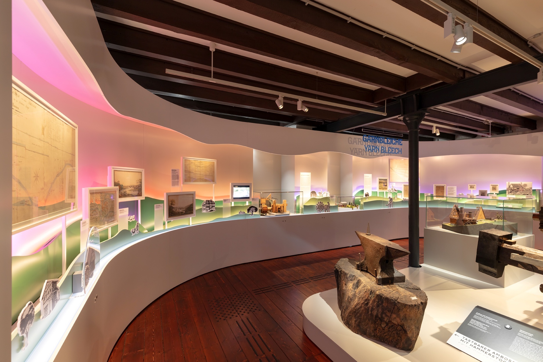 Ausstellung Museum Frühindustrialisierung Wuppertal - Ausstellungsbau Körlin g Interiors - Wupperwand
